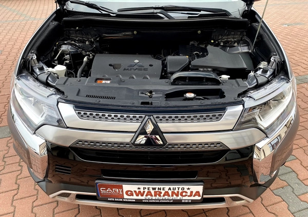 Mitsubishi Outlander cena 94900 przebieg: 106000, rok produkcji 2019 z Świeradów-Zdrój małe 781